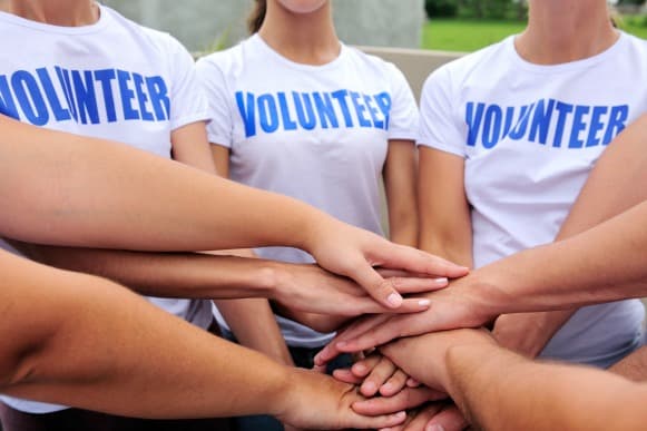 4 Steps to Turn Your Nonprofit’s Volunteers into Evangelists